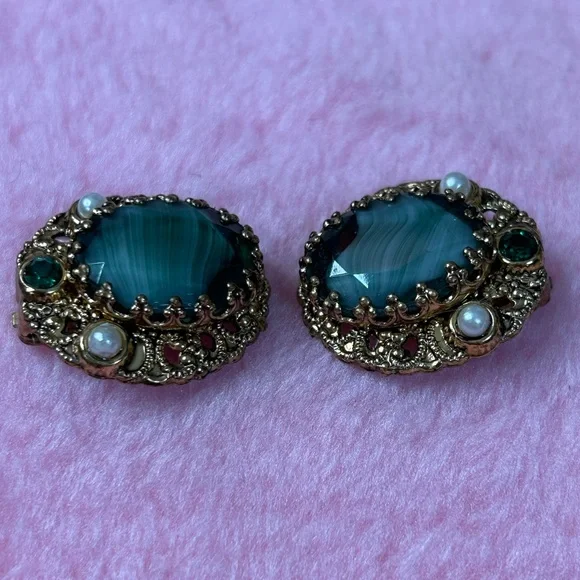 West Germany 1950-60’s Vintage Gold Clip On Filigree Earrings - Picture 3 of 8